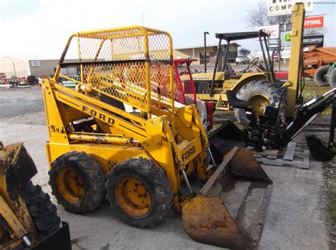 Ford CL 40 Skidsteer Loader Info 